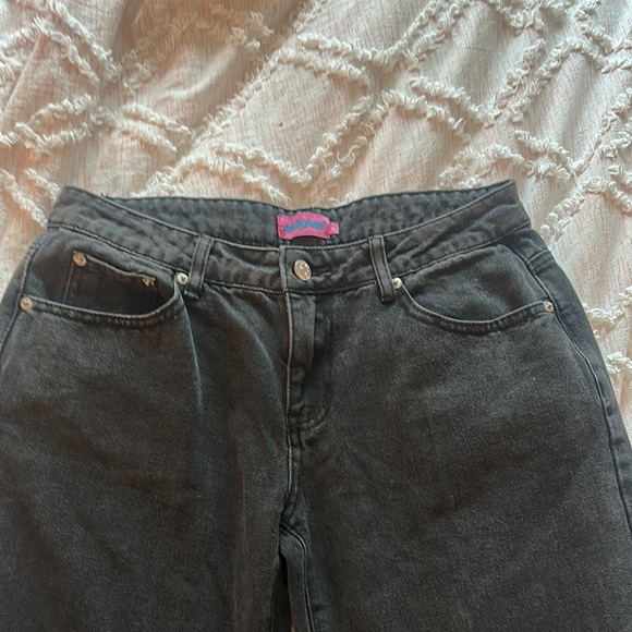 Petite Raelynn Washed Low Rise Jeans - Picture 5 of 6